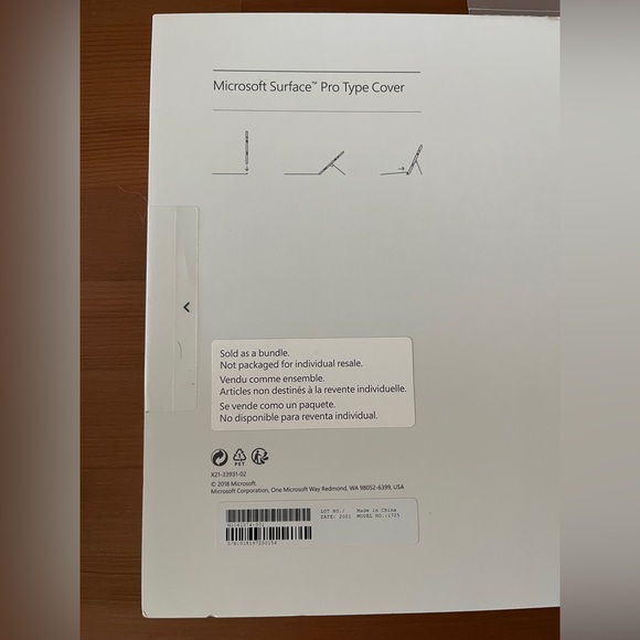 NEW Microsoft Surface Pro Type Cover 1725 in black - Picture 3 of 3